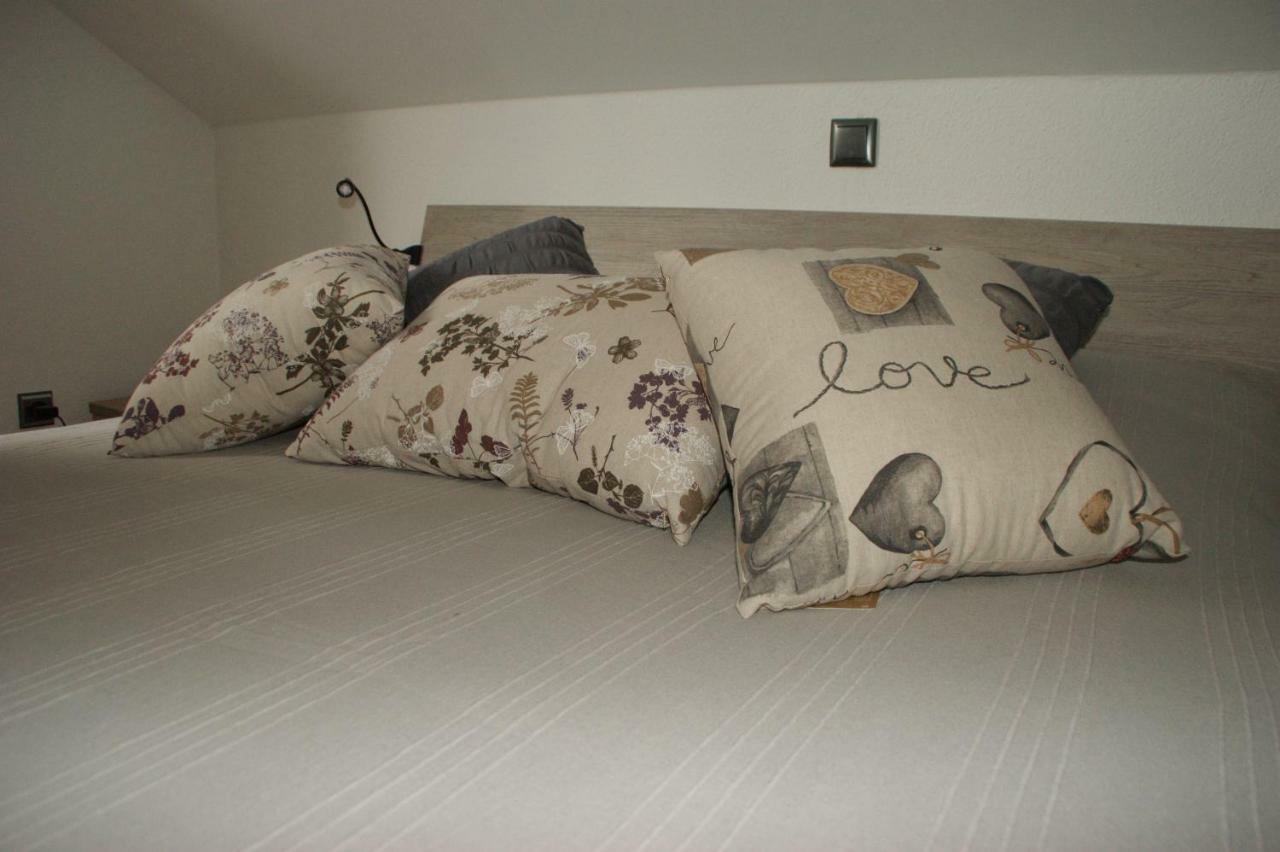 Apartman "Bogut" スルニュ エクステリア 写真