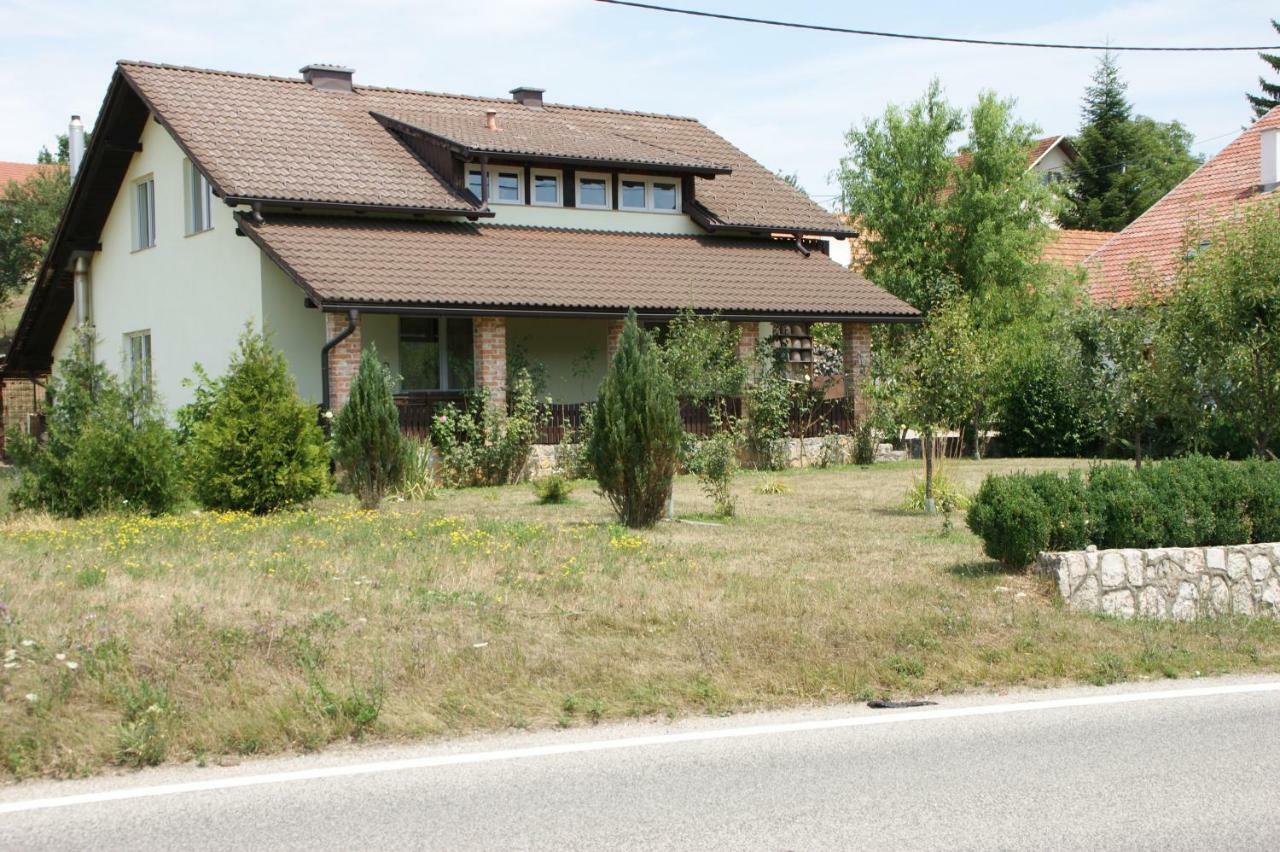 Apartman "Bogut" スルニュ エクステリア 写真